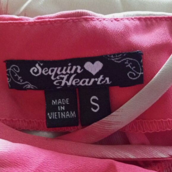 Sequin Hearts Strappy Dress Sz S Pink Tan Chevron Fit Flare Ruffle NEW - Picture 5 of 15